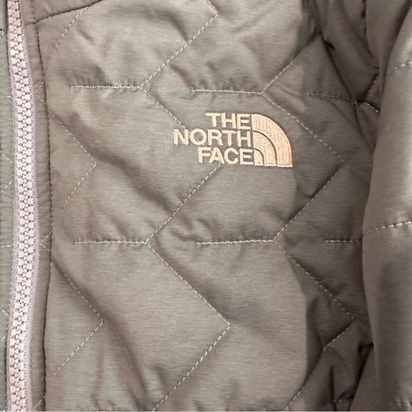 The North Face Gray Jacket - Picture 2 of 4